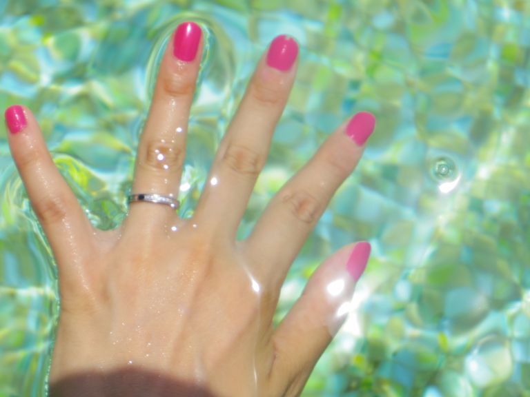 雨の日を楽しむ！傘の新しい活用法と選び方